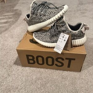 Yeezy Kids Turtle Dove
